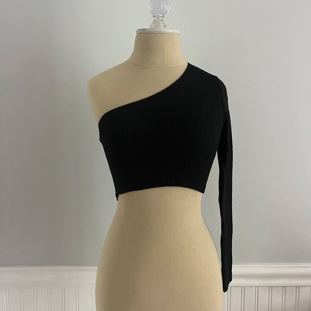One Shoulder long sleeve crop top